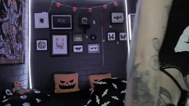 insania 9999  online show from 12-20-25, 05:05