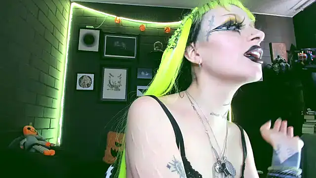 insania 9999  online show from 02-19-25, 04:33