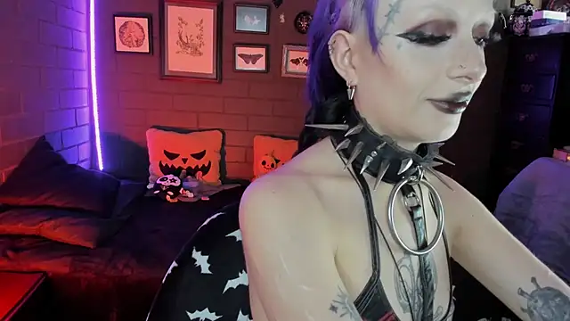 insania 9999  online show from 10-14-25, 04:51