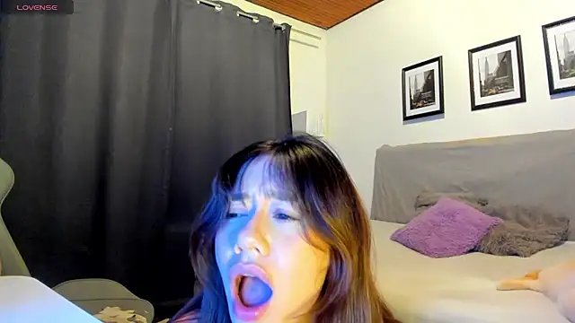 sofimendoza online show from 10-19-25, 08:06