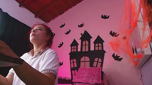 celeste sea online show from 10-22-25, 07:13