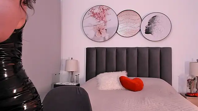 SaharaGarcia   online show from 03-26-26, 07:12