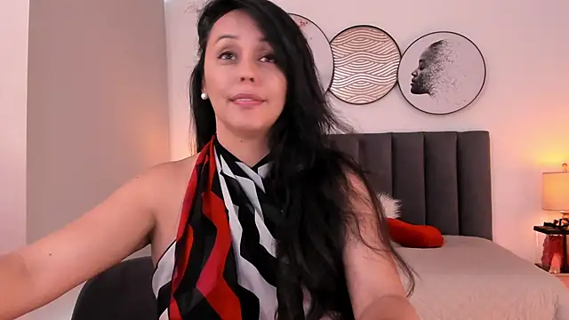 Snapshot of SaharaGarcia__ chatting on 06-09-26, 06:20 SaharaGarcia online show from 06-09-26, 06:20