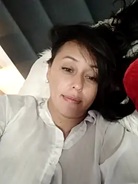 Snapshot of SaharaGarcia__ chatting on 06-19-26, 10:47 SaharaGarcia online show from 06-19-26, 10:47