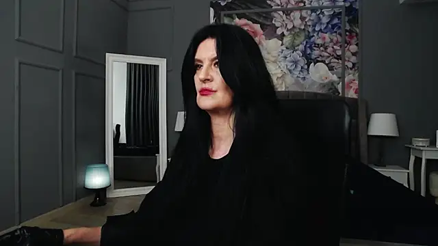 Snapshot of DomMelissaW chatting on 12-13-24, 12:20 DomMelissaW online show from 12-13-24, 12:20