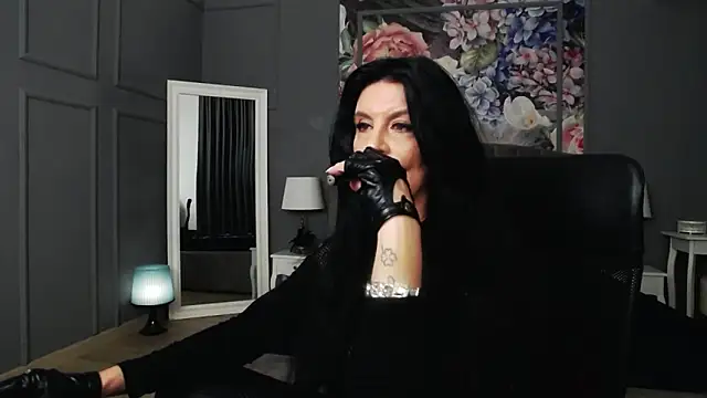 Snapshot of DomMelissaW chatting on 01-28-25, 12:47 DomMelissaW online show from 01-28-25, 12:47