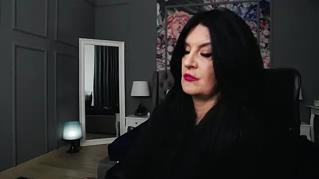 Snapshot of DomMelissaW chatting on 02-14-25, 09:32 DomMelissaW online show from 02-14-25, 09:32
