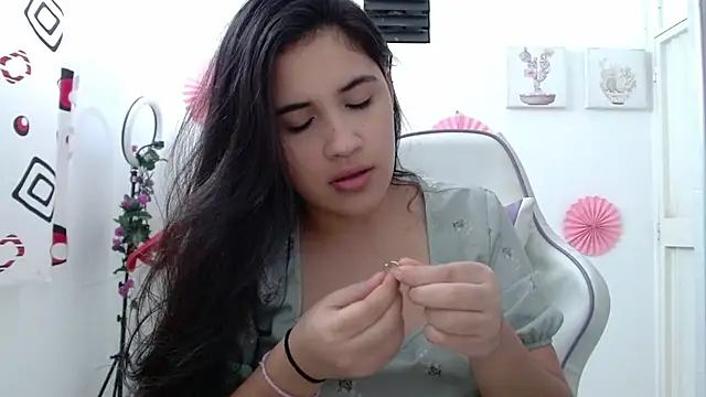 InocentHeaven1 online show from 11-11-25, 01:17