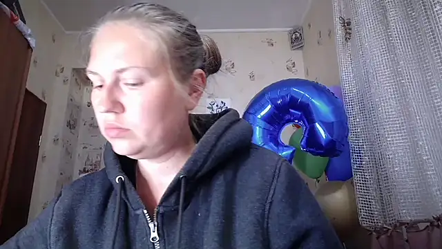 Snapshot of dream_alexa chatting on 05-19-26, 01:21 dream alexa online show from 05-19-26, 01:21