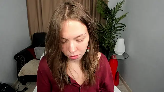 Snapshot of Persephoni chatting on 05-10-26, 05:33 Persephoni online show from 05-10-26, 05:33