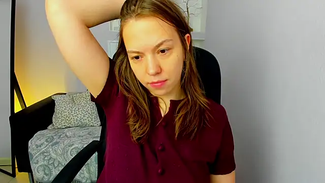 Snapshot of Persephoni chatting on 04-24-26, 10:39 Persephoni online show from 04-24-26, 10:39