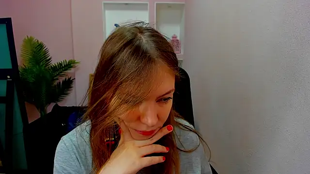 Snapshot of Persephoni chatting on 10-19-25, 10:29 Persephoni online show from 10-19-25, 10:29