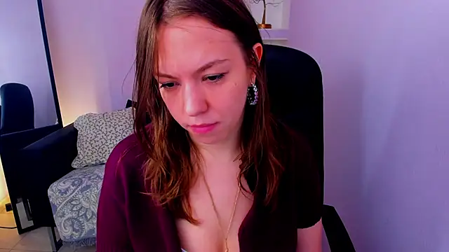 Snapshot of Persephoni chatting on 04-22-26, 11:28 Persephoni online show from 04-22-26, 11:28