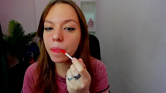 Snapshot of Persephoni chatting on 10-13-25, 08:32 Persephoni online show from 10-13-25, 08:32