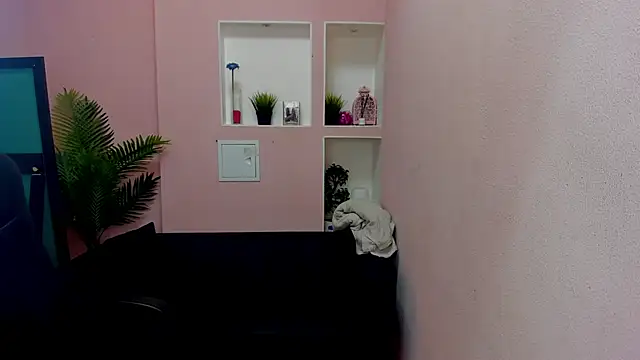 Persephoni online show from 11-15-25, 05:44