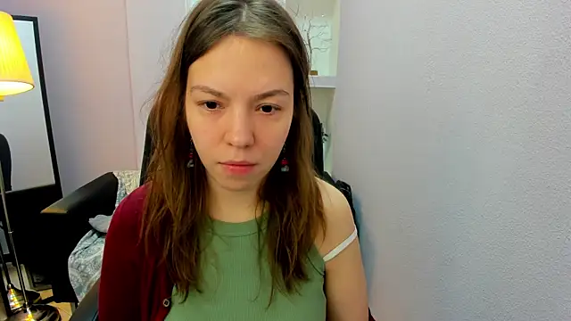 Snapshot of Persephoni chatting on 05-14-26, 10:23 Persephoni online show from 05-14-26, 10:23