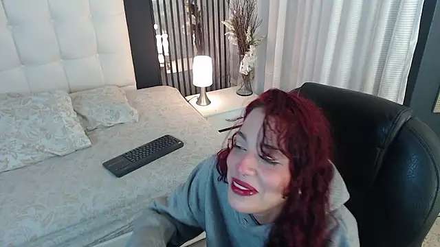 LiaVillalobos online show from 02-10-26, 12:04