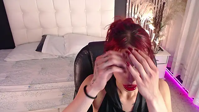 LiaVillalobos online show from 03-06-26, 05:57