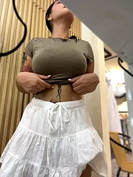 clarachanelricek online show from 10-10-25, 07:47