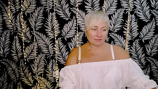 Snapshot of Olivia_playful chatting on 10-10-25, 11:44 Olivia playful online show from 10-10-25, 11:44