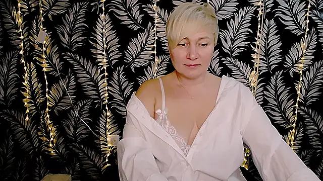 Snapshot of Olivia_playful chatting on 03-03-25, 03:32 Olivia playful online show from 03-03-25, 03:32