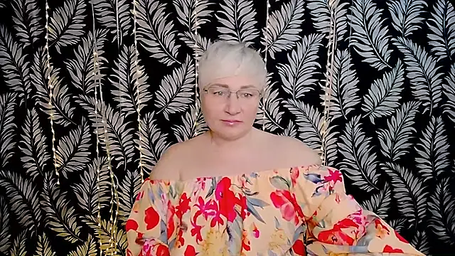 Snapshot of Olivia_playful chatting on 04-30-26, 10:44 Olivia playful online show from 04-30-26, 10:44