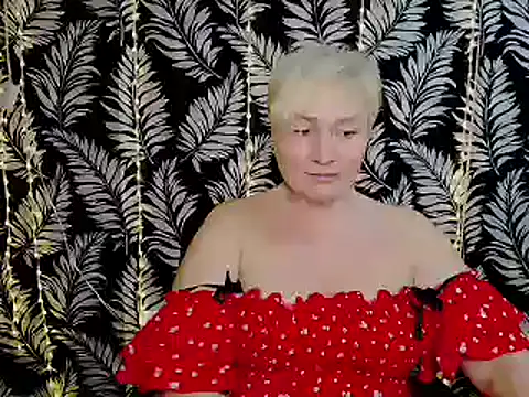 Snapshot of Olivia_playful chatting on 03-17-25, 03:29 Olivia playful online show from 03-17-25, 03:29