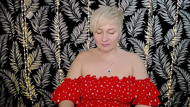 Snapshot of Olivia_playful chatting on 02-13-25, 03:14 Olivia playful online show from 02-13-25, 03:14