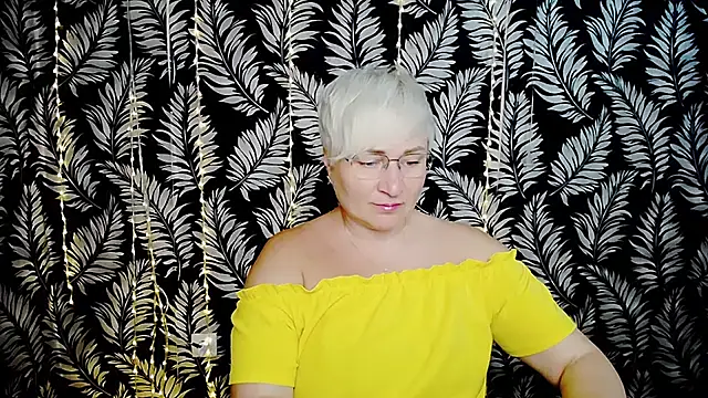 Snapshot of Olivia_playful chatting on 06-20-26, 10:31 Olivia playful online show from 06-20-26, 10:31