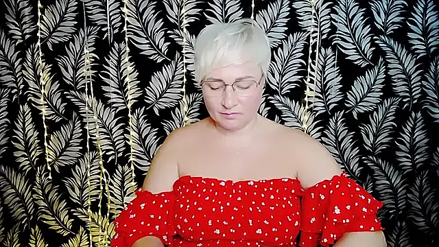 Snapshot of Olivia_playful chatting on 06-27-26, 11:05 Olivia playful online show from 06-27-26, 11:05