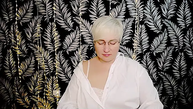 Snapshot of Olivia_playful chatting on 05-09-26, 10:29 Olivia playful online show from 05-09-26, 10:29