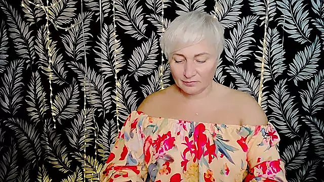 Olivia playful online show from 10-27-25, 12:39