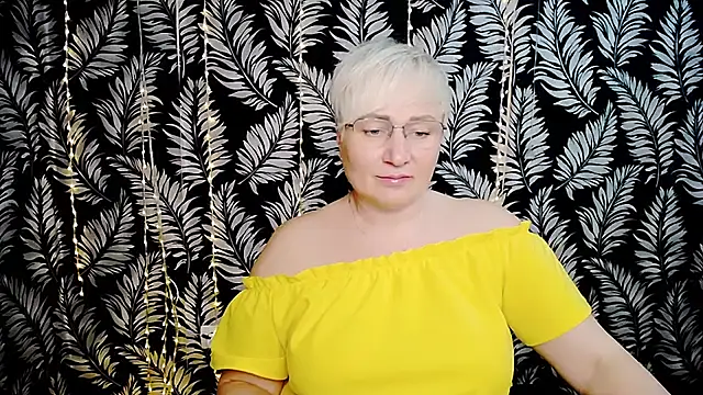 Snapshot of Olivia_playful chatting on 05-08-26, 11:14 Olivia playful online show from 05-08-26, 11:14