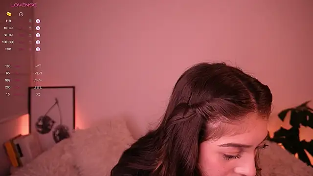 Snapshot of annie24_evans chatting on 01-22-25, 01:31 annie24 evans online show from 01-22-25, 01:31