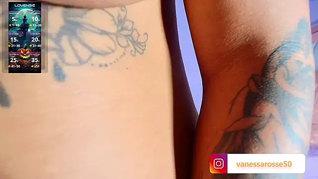 Julieth Rossi online show from 10-30-25, 04:11