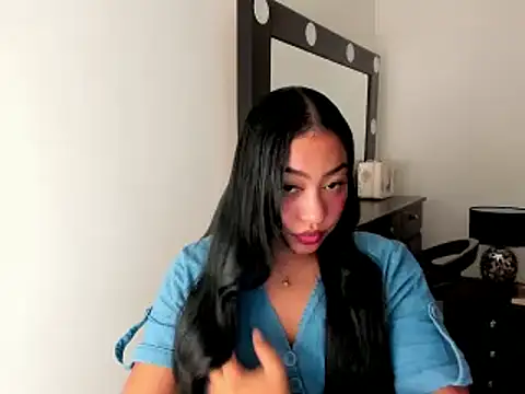 Snapshot of brunetenikole02 chatting on 02-20-25, 01:36 brunetenikole02 online show from 02-20-25, 01:36