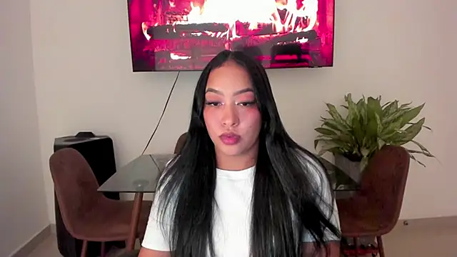 Snapshot of brunetenikole02 chatting on 03-14-25, 02:20 brunetenikole02 online show from 03-14-25, 02:20