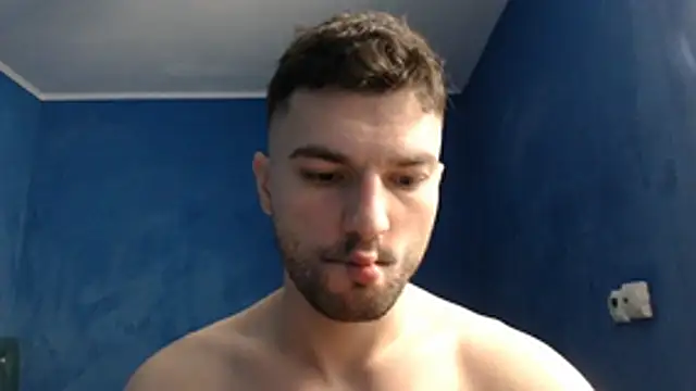 Snapshot of alex_blu chatting on 02-28-26, 10:31 alex blu online show from 02-28-26, 10:31