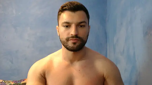 Snapshot of alex_blu chatting on 06-05-26, 11:54 alex blu online show from 06-05-26, 11:54
