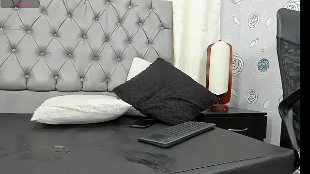 Snapshot of luna_evaa chatting on 10-11-25, 01:56 luna evaa online show from 10-11-25, 01:56