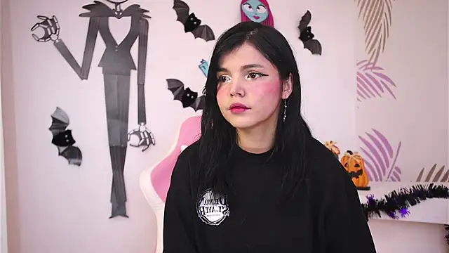 dianebleu online show from 10-18-25, 01:35