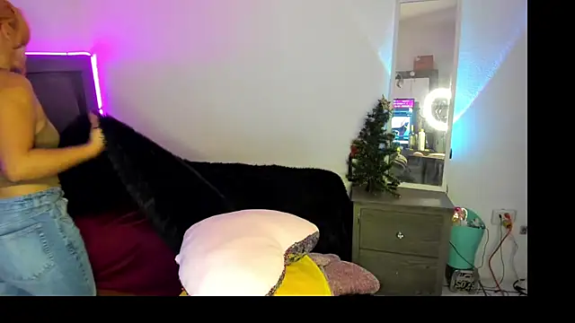 Cherrynoa online show from 12-21-25, 02:35