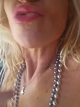 Snapshot of sexynini83 chatting on 02-14-25, 10:49 sexynini83 online show from 02-14-25, 10:49