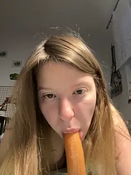Snapshot of kimczii chatting on 05-28-26, 06:21 kimczii online show from 05-28-26, 06:21