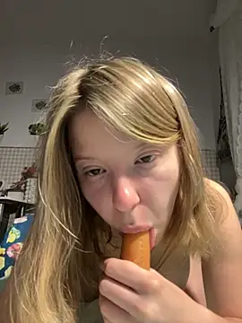 kimczii online show from 06-17-26, 06:13