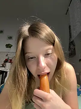 kimczii online show from 04-15-26, 06:19