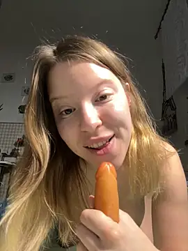 Snapshot of kimczii chatting on 04-23-26, 06:31 kimczii online show from 04-23-26, 06:31