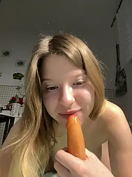 kimczii online show from 04-14-26, 06:18