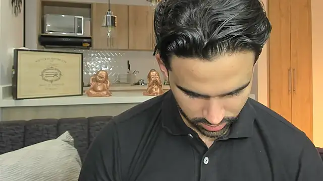 BradleySmithx online show from 10-10-25, 11:27