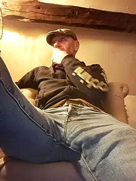 eddouxxx78 online show from 04-15-26, 07:25